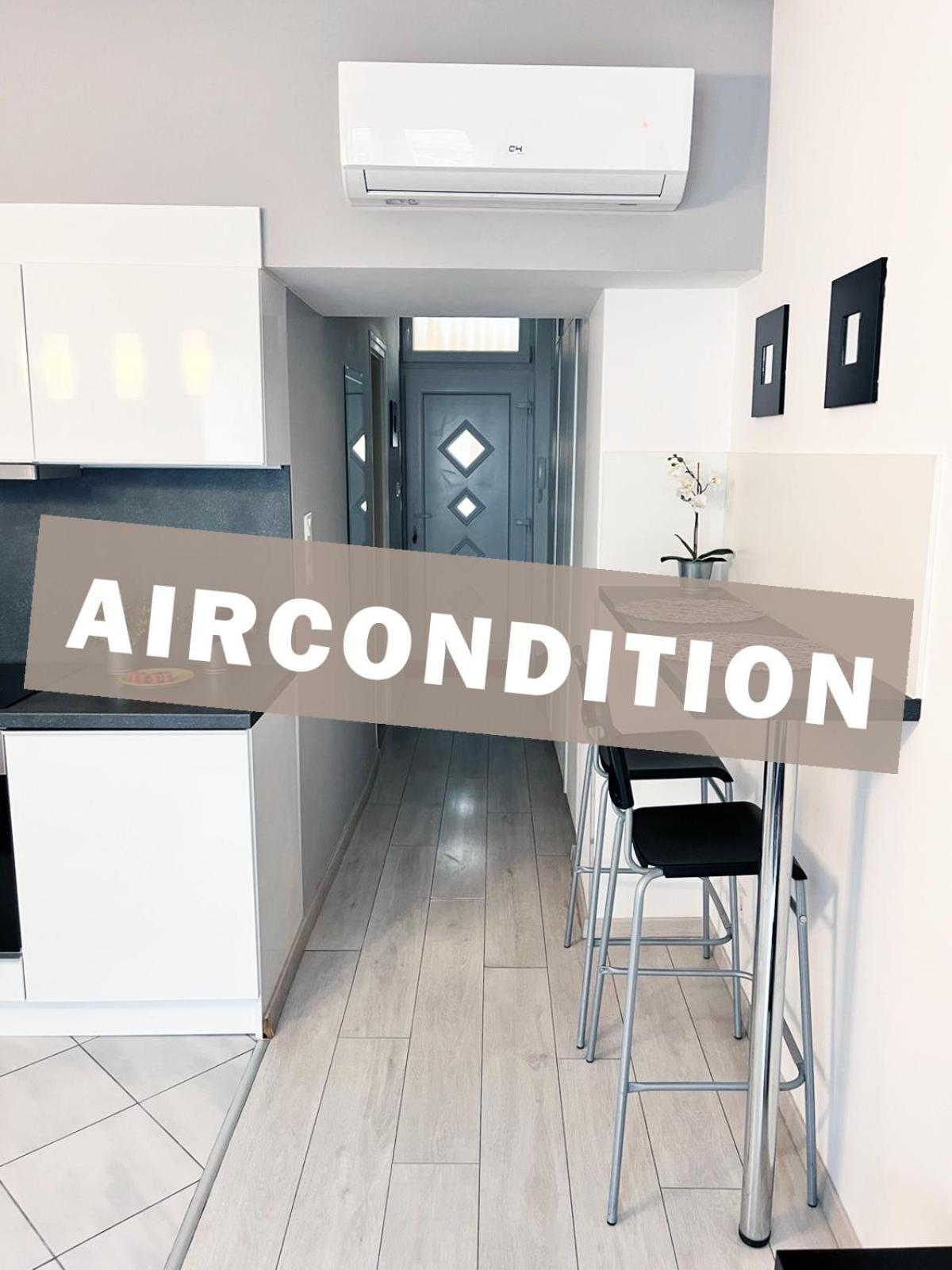 Fleur Creme Apartment Будапеща Екстериор снимка